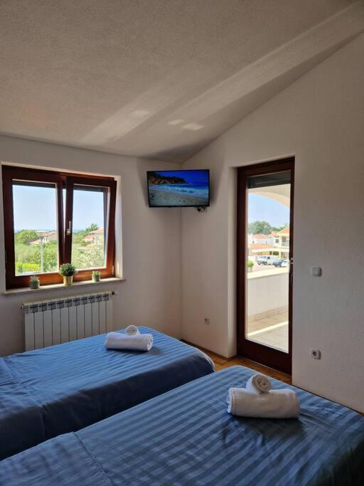 Villa Castanea - Kuca Za Odmor S Bazenom Kukci Kültér fotó